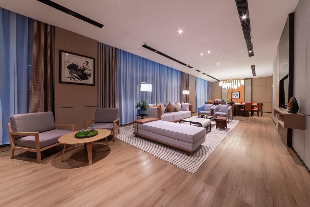 Holiday Inn Express Shenzhen Longhua By Ihg Eksteriør billede